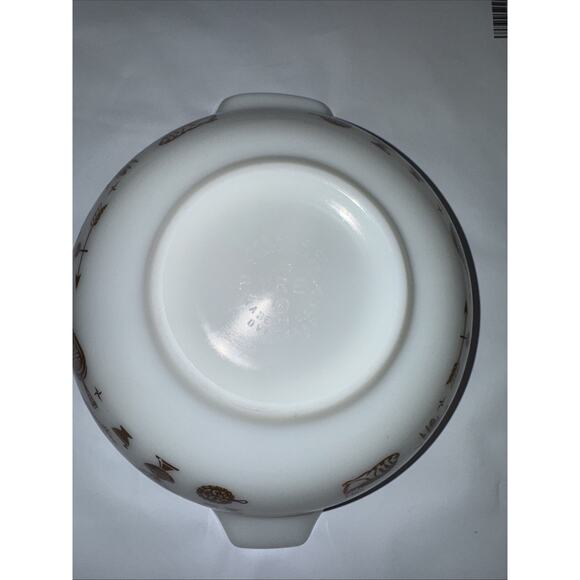 Pyrex 443 Early Americana 2 1/2qt Cinderella Round Casserole Dish Brown on White - Picture 2 of 16